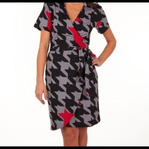 🌺 🚦3-$25🚦NWT Tracy Negoshian Dress Size Small